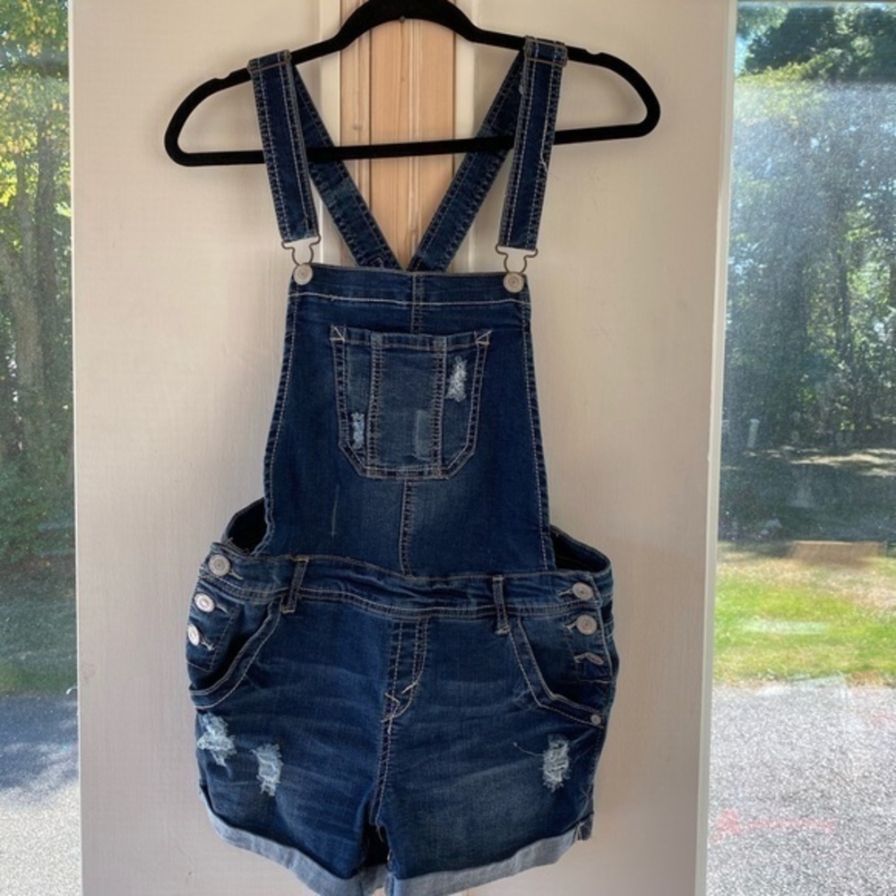 Wallflower size medium overall shorts